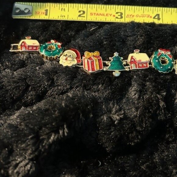 Vintage Avon Sliding Christmas Charm Bracelet - Picture 3 of 10